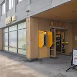Bright 1br With Private Parking In Toeoeloe