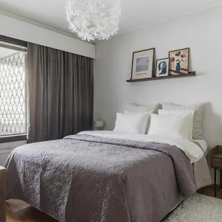 Bright 1br In Töölö, Free Parking, Tram Apartment *