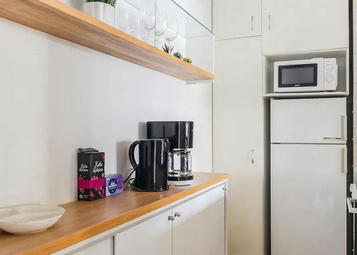 Bright 1br In Töölö, Free Parking, Tram *